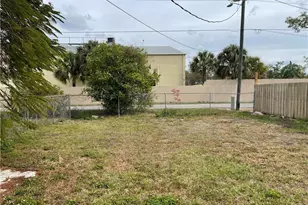 2036 41st St SW, Naples, FL 34116 - Photo 11