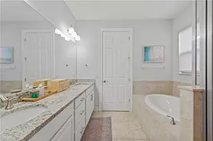16266 Aberdeen Wy, Naples, FL 34110 - Photo 23