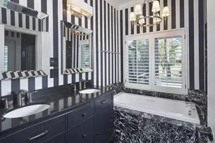 8859 Ventura Way, Naples, FL 34109 - Photo 9