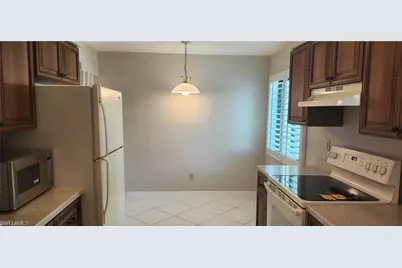 221 Fox Glen Dr #2207, Naples, FL 34104 - Photo 5
