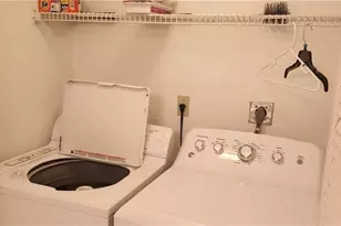 221 Fox Glen Dr, Naples, FL 34104 - Photo 15