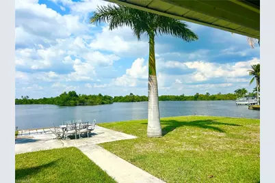 337 Shore Dr, Fort Myers, FL 33905 - Photo 9