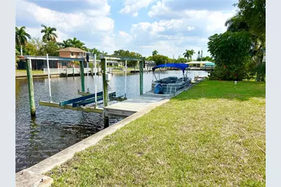 337 Shore Dr, Fort Myers, FL 33905 - Photo 5