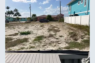 2849 Triggerfish St, Matlacha, FL 33993 - Photo 11