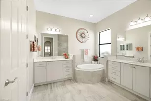 10085 Avalon Lake Cir, Fort Myers, FL 33913 - Photo 17