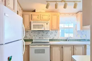 2 Jade Dr, Naples, FL 34114 - Photo 9