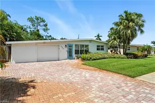 1063 22nd Ave N, Naples, FL 34103 - Photo 3