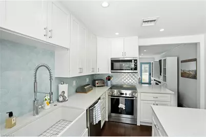 1063 22nd Ave N, Naples, FL 34103 - Photo 9