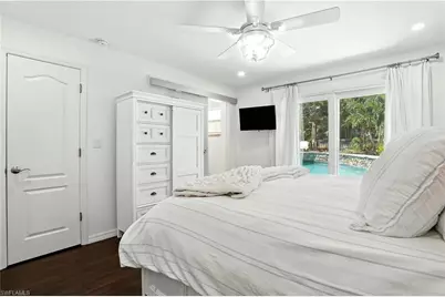 1063 22nd Ave N, Naples, FL 34103 - Photo 17