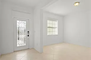 2478 Heydon Cir E, Naples, FL 34120 - Photo 7