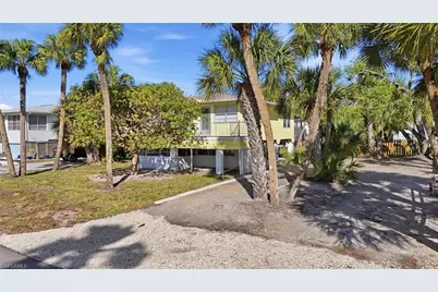 123 Andre Mar Dr, Fort Myers Beach, FL 33931 - Photo 23