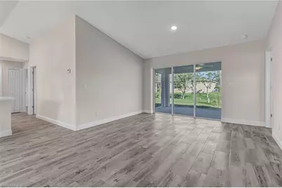 1121 Jacaranda Pkwy E, Cape Coral, FL 33909 - Photo 7