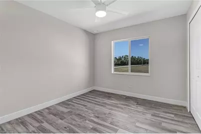 1121 Jacaranda Pkwy E, Cape Coral, FL 33909 - Photo 19