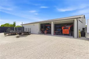 21571 N River Rd, Alva, FL 33920 - Photo 35