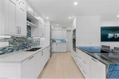 2171 Gulf Shore Blvd N #603, Naples, FL 34102 - Photo 13