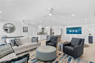 2171 Gulf Shore Blvd N, Naples, FL 34102 - Photo 7