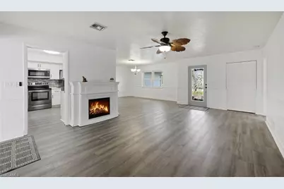 156 Marseille Dr, Naples, FL 34112 - Photo 5