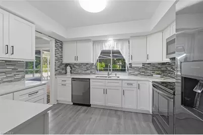 156 Marseille Dr, Naples, FL 34112 - Photo 9