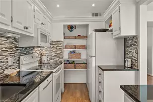 788 Park Shore Dr, Naples, FL 34103 - Photo 7