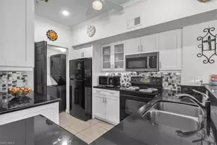 1885 Florida Club Dr, Naples, FL 34112 - Photo 9