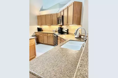 6564 Chestnut Cir, Naples, FL 34109 - Photo 17