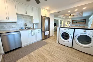 105 Penny Ln, Naples, FL 34112 - Photo 5