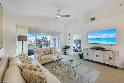 437 Wiggins Lake Ct #201, Naples, FL 34110 - Photo 3