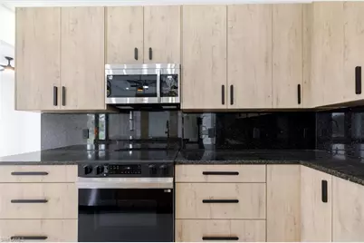 1211 Cloplon St E, Lehigh Acres, FL 33974 - Photo 5