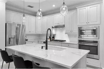 2926 Aviamar Cir, Naples, FL 34114 - Photo 5