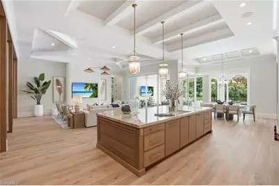 626 Fountainhead Ln, Naples, FL 34103 - Photo 11