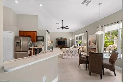 8888 Mustang Island Cir, Naples, FL 34113 - Photo 21
