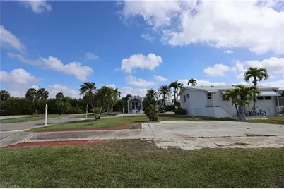 19681 Summerlin #674 Rd, Fort Myers, FL 33908 - Photo 3