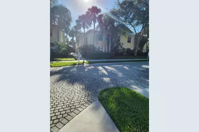 1240 Shady Rest Ln #104, Naples, FL 34103 - Photo 13