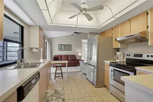 105 Montaubon Ct, Naples, FL 34112 - Photo 9