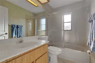 105 Montaubon Ct, Naples, FL 34112 - Photo 15