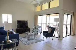 607 Beachwalk Cir, Naples, FL 34108 - Photo 9