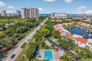 625 Beachwalk Cir, Naples, FL 34108 - Photo 19