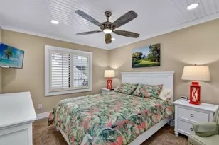 625 Beachwalk Cir, Naples, FL 34108 - Photo 13