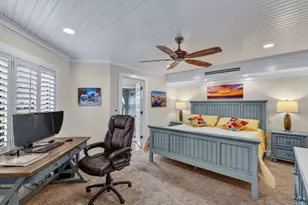 625 Beachwalk Cir, Naples, FL 34108 - Photo 9