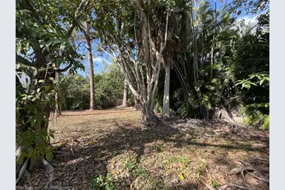 930 13th St N, Naples, FL 34102 - Photo 5