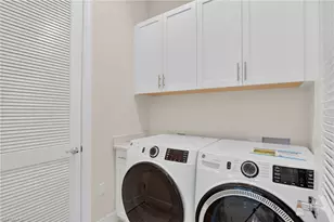 286 Indies Dr E, Naples, FL 34114 - Photo 7