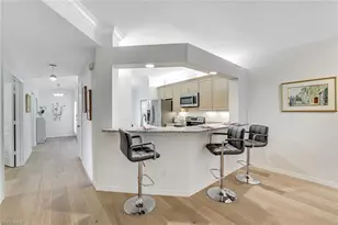 7092 Barrington Cir, Naples, FL 34108 - Photo 9