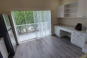 3268 Amanda Ln, Naples, FL 34109 - Photo 23