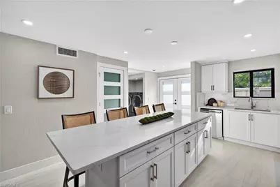 990 8th St S #1C, Naples, FL 34102 - Photo 3