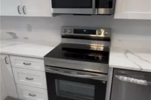 151 Cypress Way E, Naples, FL 34110 - Photo 7