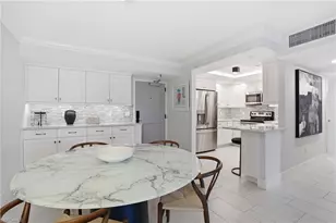 320 Seaview Ct, Marco Island, FL 34145 - Photo 15