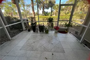 884 Hampton Cir, Naples, FL 34105 - Photo 5
