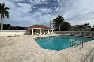 884 Hampton Cir, Naples, FL 34105 - Photo 23