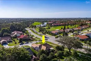 6094 Westbourgh Dr, Naples, FL 34112 - Photo 5