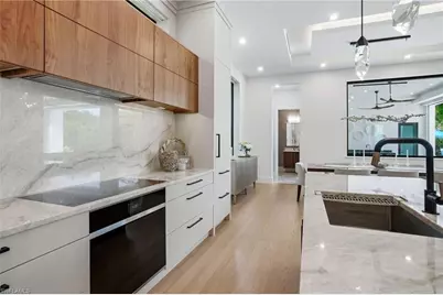 264 8th Ave S, Naples, FL 34102 - Photo 11